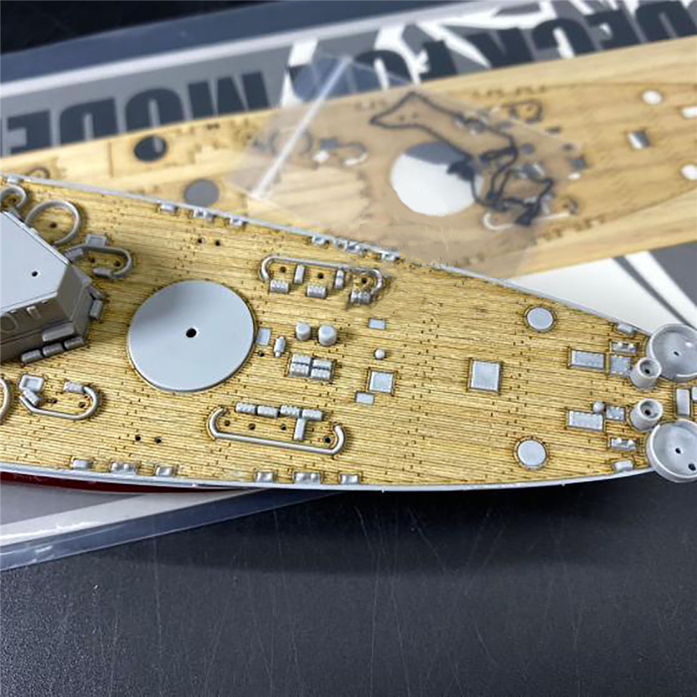 Model Kit U Boat - Drewniana platforma pokładowa i łańcuch kotwiczny