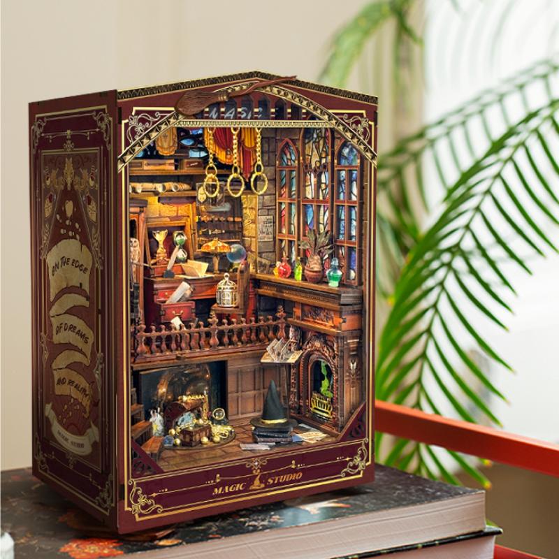 DIY Book Nook Shelf Insert Kit – Model Kit Studio recenzja i cena