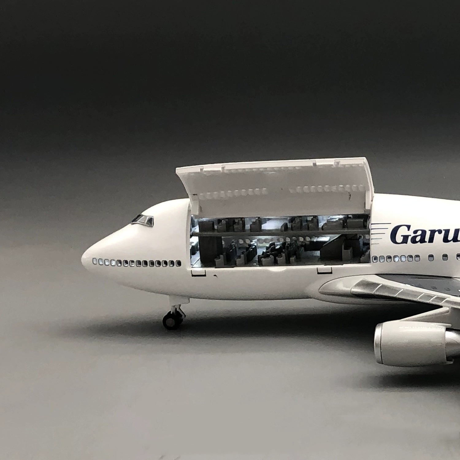 Nowy model samolotu Garuda Ind – Model Kit Indonesia recenzja i cena