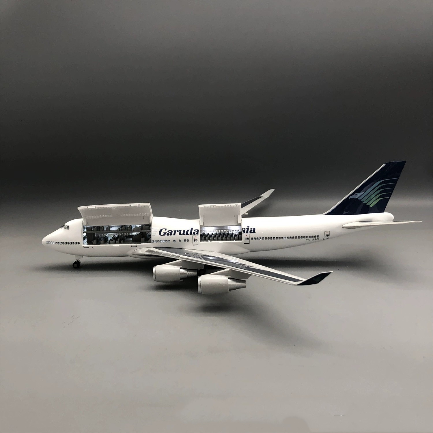 47cm Model Samolotu B747 Garud – Model Kit Indonesia recenzja i cena