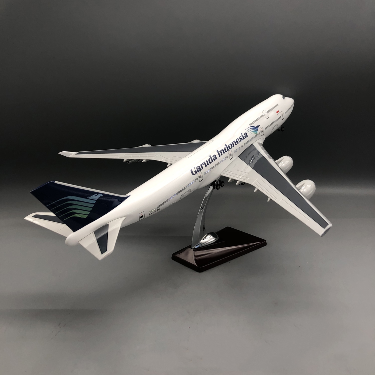 47cm Model Samolotu B747 Garud – Model Kit Indonesia recenzja i cena